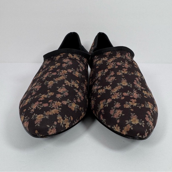 Lori Goldstein Collection Sasi Stretch Knit Slip On Flat, Black Floral Size 8.5 - Picture 2 of 7